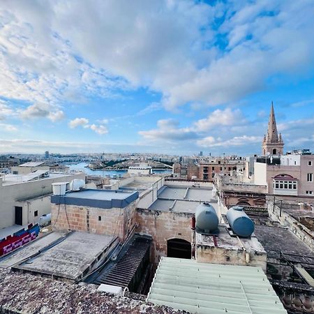 Sunny One Bedroom Apartment In Old Bakery Street Valletta Exteriör bild