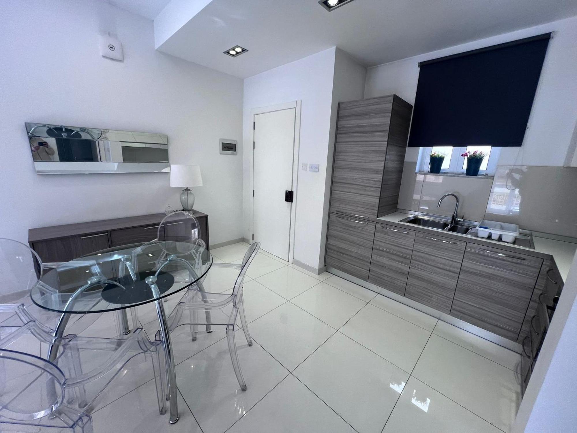Sunny One Bedroom Apartment In Old Bakery Street Valletta Exteriör bild